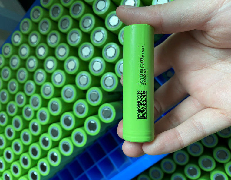 CE UN38.8 Zertifiziert 18650 Batteriezelle Kompatibel mit Elektrowerkzeug und einfachem Ladegerät